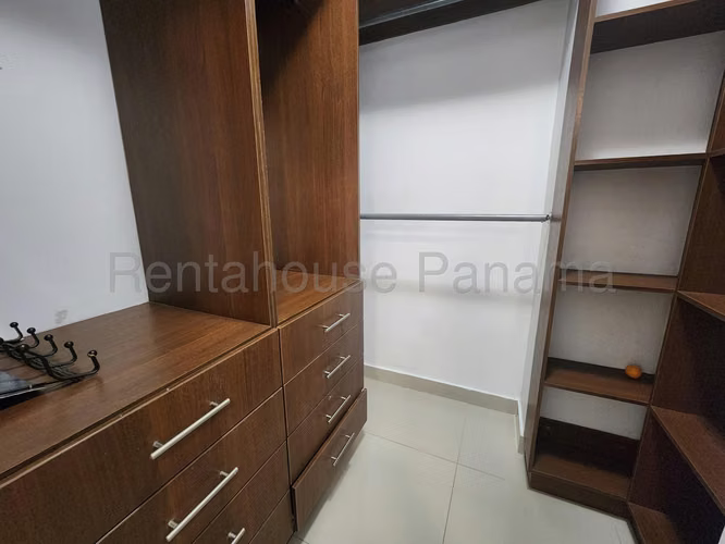 Se Vende Apartamento en El Cangrejo YDU