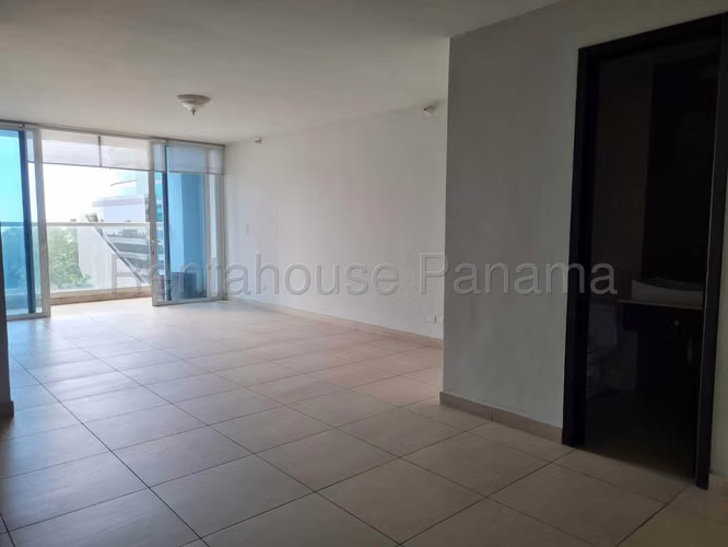 Se Vende Apartamento en Costa del Este YDU