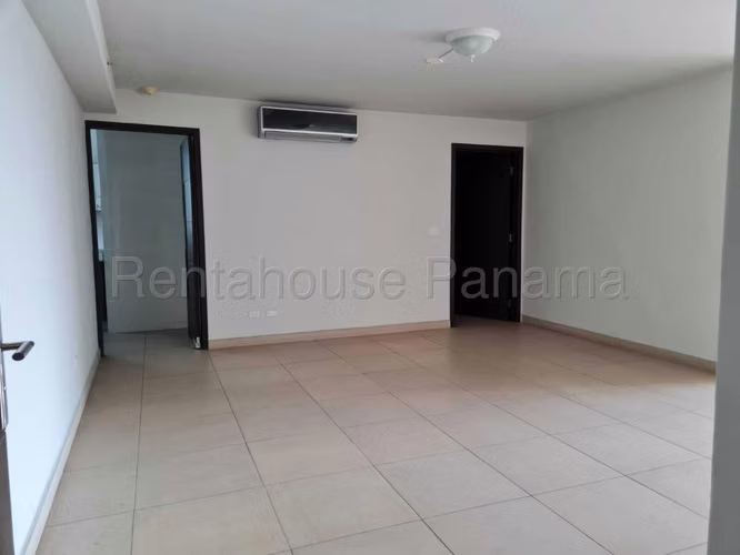 Se Vende Apartamento en Costa del Este YDU