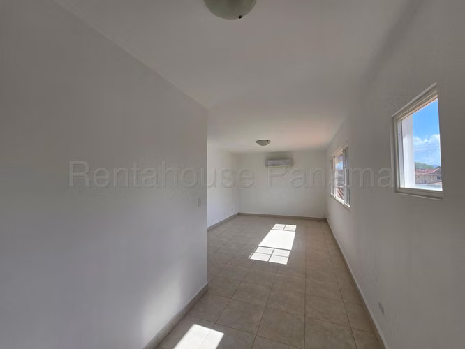 ALQUILER DE CASA EN BRISAS DEL GOLF HQ