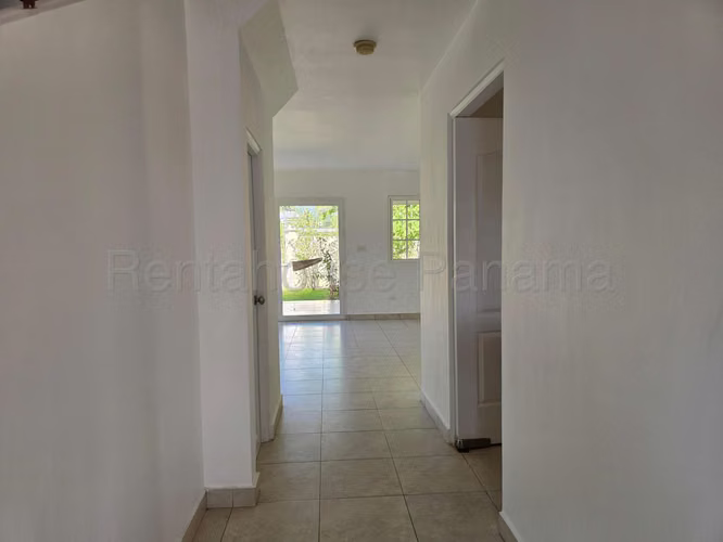 ALQUILER DE CASA EN BRISAS DEL GOLF HQ