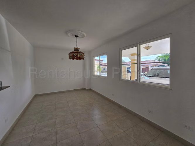 ALQUILER DE CASA EN BRISAS DEL GOLF HQ
