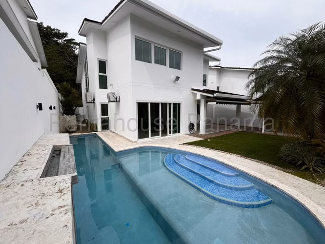 ALQUILER DE CASA EN CASA HORIZONTES ALTOS DE PANAMA HQ
