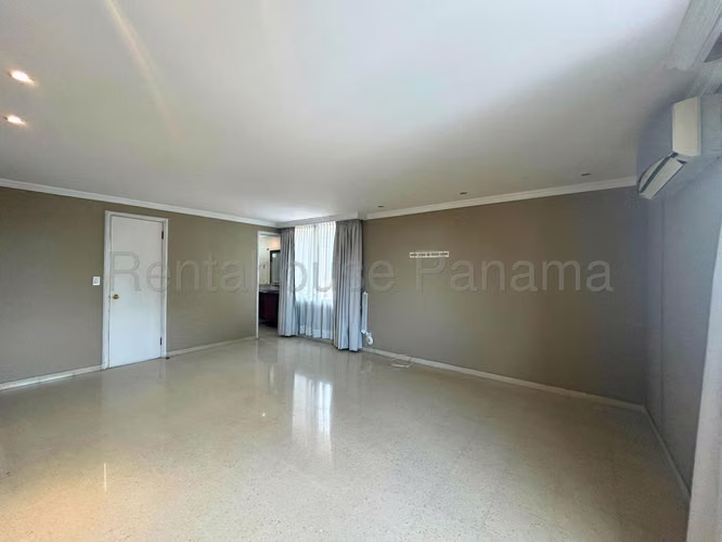Vendo Apartamento de 236 m² en PH La Ronda, Obarrio 26-6462GG