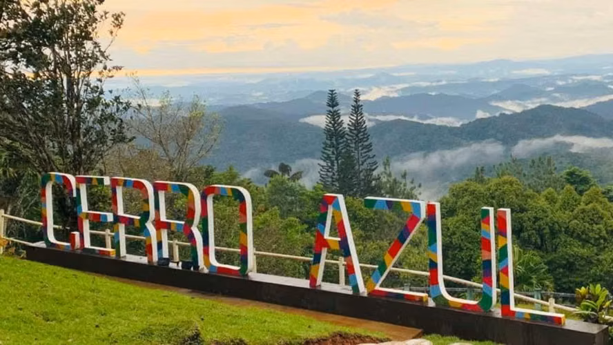 TERRENO EN ALTOS DE CERRO AZUL 2,363M2