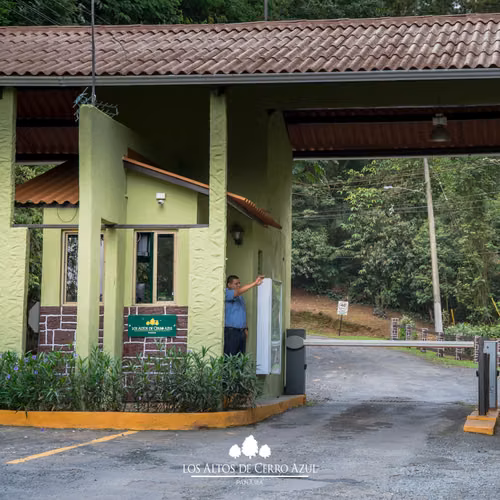 TERRENO EN ALTOS DE CERRO AZUL 2,363M2