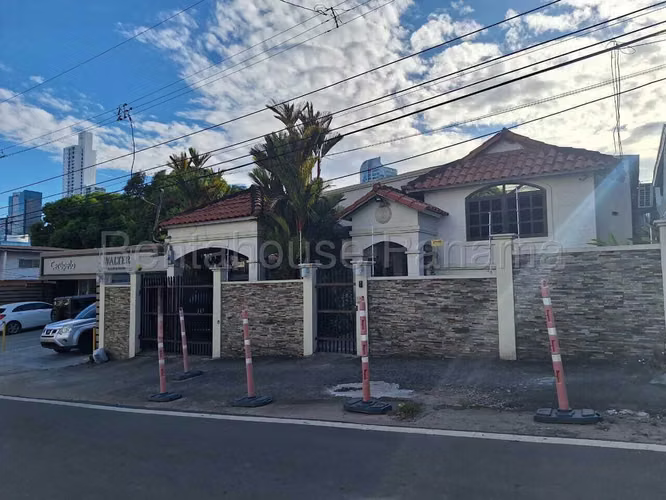 Selling Spectacular House in San Francisco 26-6495GG