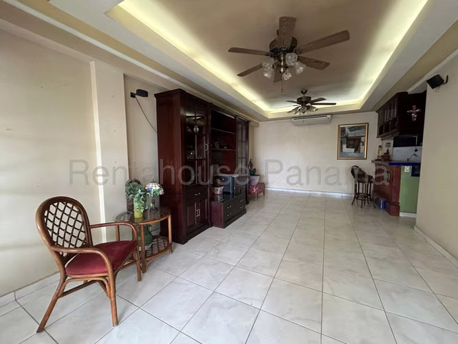 Vendo Casa de 350 m² en Betania 26-6553GG