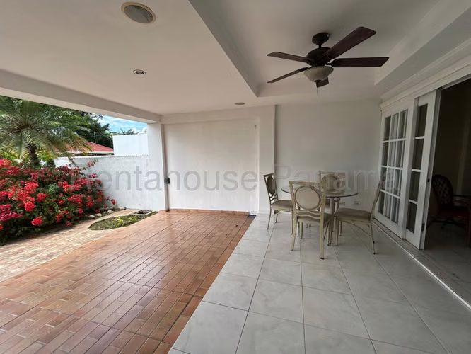 Vendo Casa de 350 m² en Betania 26-6553GG