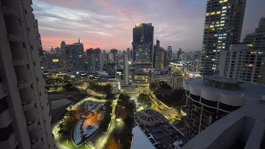 Venta amplio apartamento impecable en Paitilla  vista al mar 26*7263MFK