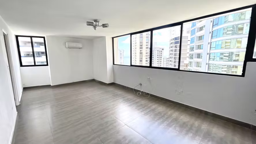 Venta amplio apartamento impecable en Paitilla  vista al mar 26*7263MFK