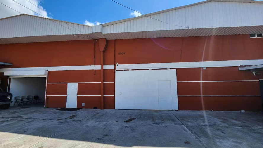 Venta de Galera Industrial Comercial Rio Abajo