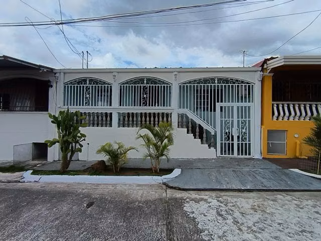 Sale of House in El Crisol