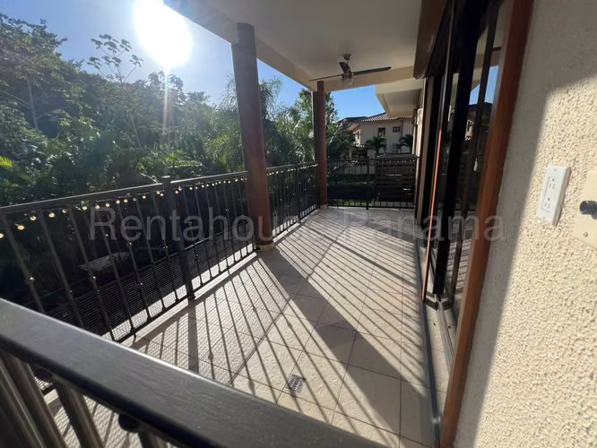 Apartamento en alquiler Clayton EH