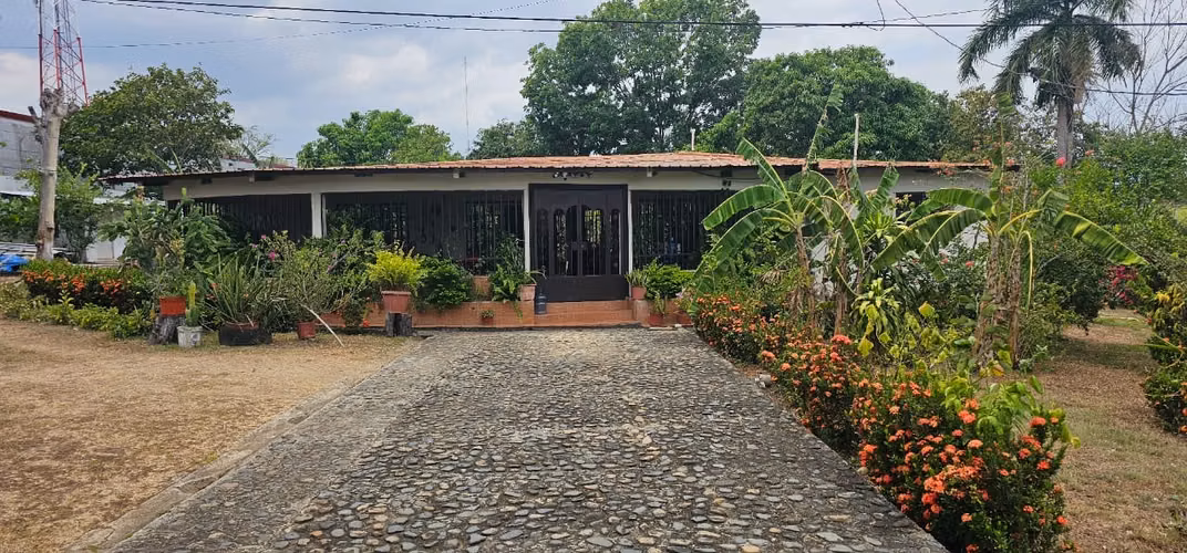 House for sale in Pacora (3,083m2 of land)