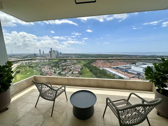 GREENVIEW model 01 - 235m2 $680,000 IMPECABLE