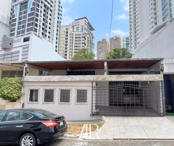 Vendo Casa en Pueblo Nuevo-Hato Pintado