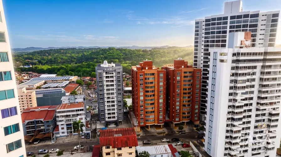 Bien ubicado! Condominio Amueblado De 2 Habitaciones En Royal Hill, El Dorado Panamá