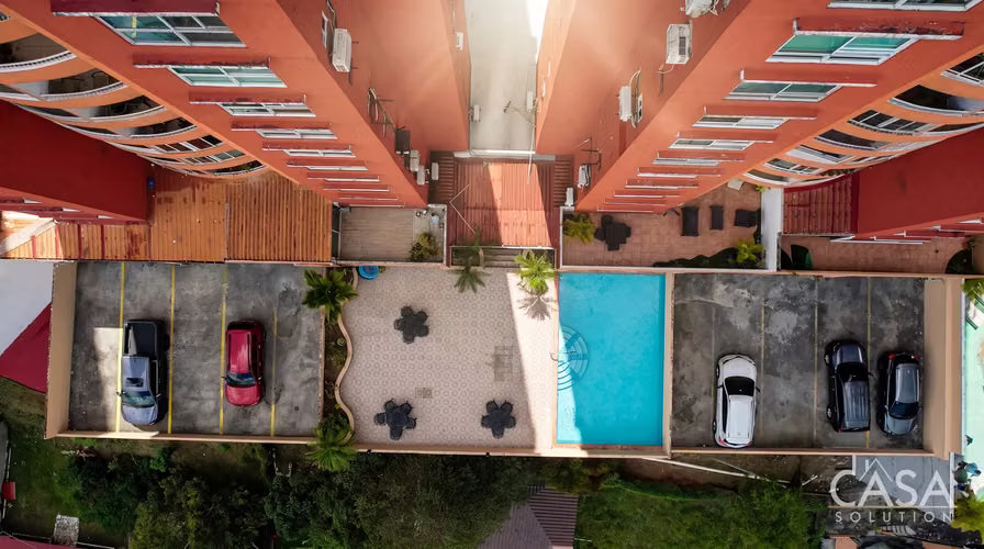 Bien ubicado! Condominio Amueblado De 2 Habitaciones En Royal Hill, El Dorado Panamá