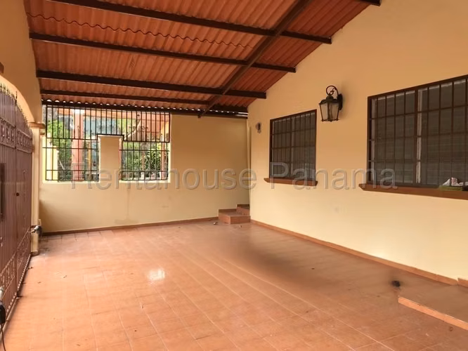 House for sale in Brisas del Golf, 362 sq m, PD