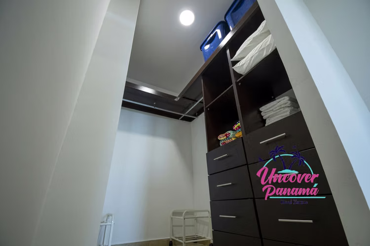 Apartamento de 2 recámaras cerca del mar en Playa Blanca – Founders
