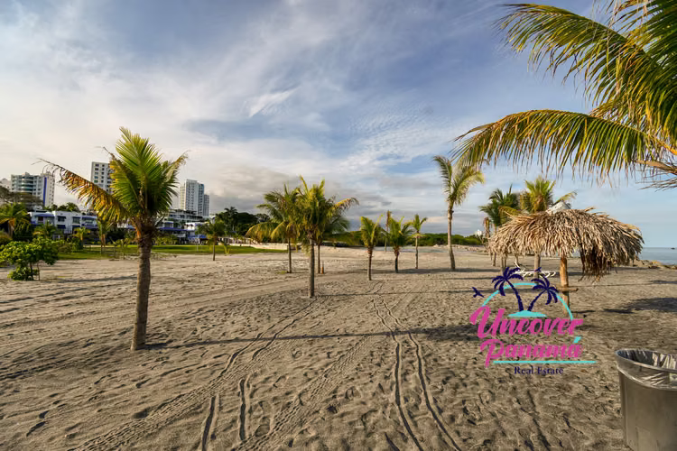 Apartamento de 2 recámaras cerca del mar en Playa Blanca – Founders