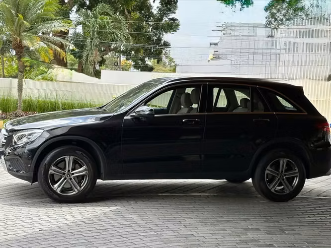 Mercedes Benz GLC250 DEL 2018 COMO NUEVO