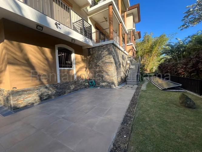 Apartment for Rent in Clayton 26*7262mfk