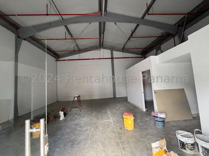 Galera en venta en Parque Lefevre MS
