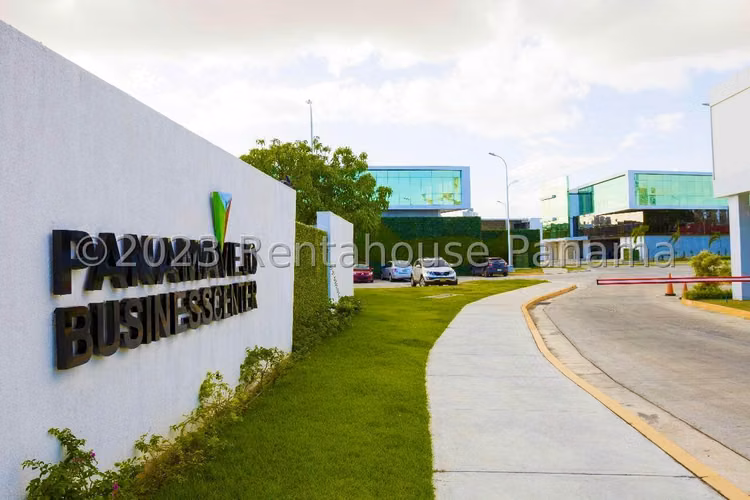 Galera en venta en Parque Lefevre MS