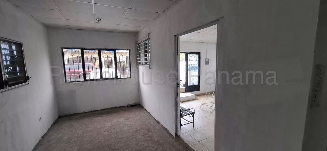 Galera en venta en Parque Lefevre MS