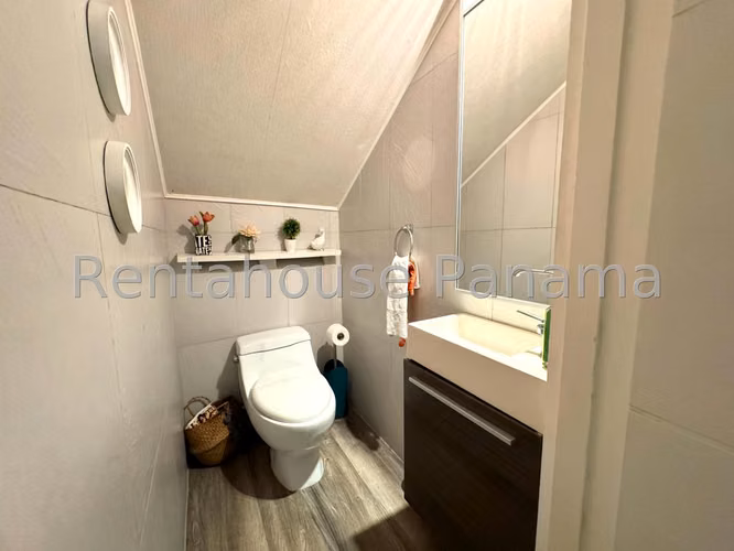 Casa En Venta En La Alameda MS