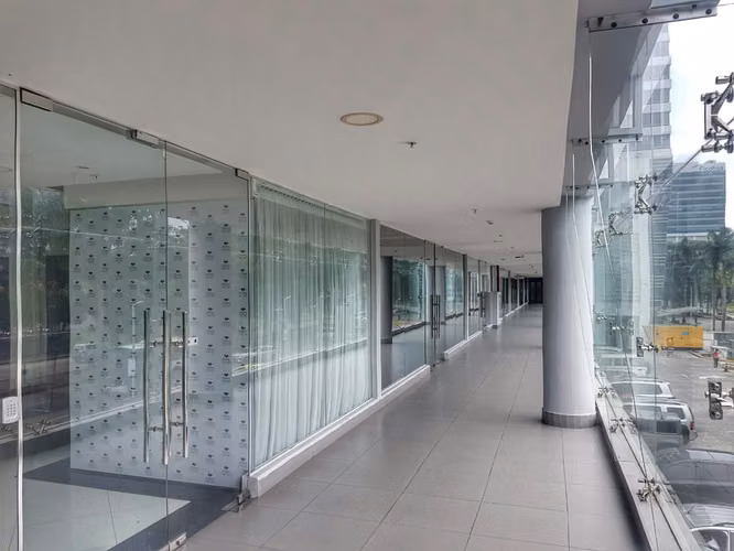 Alquiler de Local Comercial en Costa del Este, iStrip Mall Plaza, 125m2
