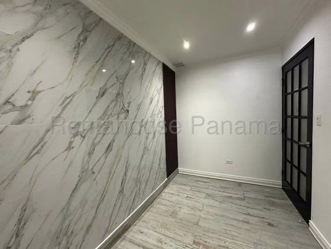 Local Comercial en Alquiler en Marbella JG