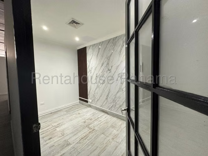 Local Comercial en Alquiler en Marbella JG