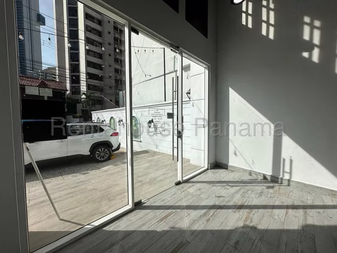 Local Comercial en Alquiler en Marbella JG