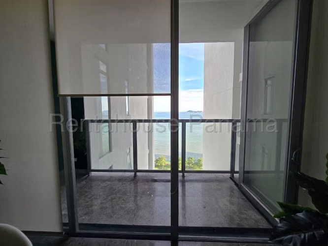 alquilo apartamento amoblado en avenida balboa YOO OF 26-7302