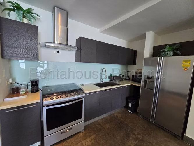 alquilo apartamento amoblado en avenida balboa YOO OF 26-7302