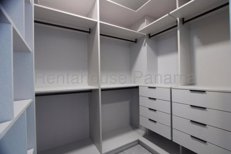 alquilo apartamento en santa maria the ivy OF 26-7265