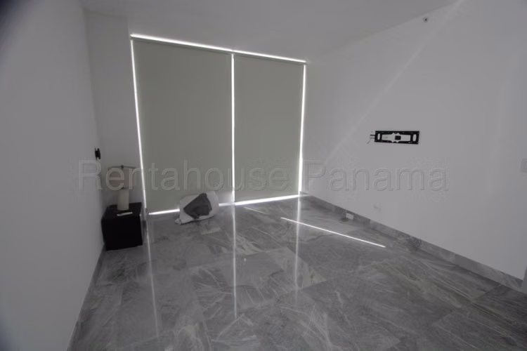 alquilo apartamento en santa maria the ivy OF 26-7265