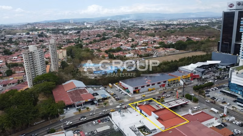 Se Vende Edificio - Costa del Este - Local con Ofi Bodega
