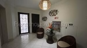 Venta de Apartamento con 142m2 en San Francisco PH Coco mar 26-7253SR