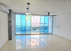 Venta de Apartamento con 146m2 en San Francisco PH Cabomarzo 26-5626SR