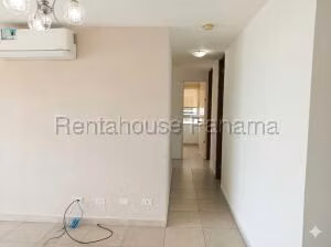 Venta de Apartamento con 134m2 en San Francisco PH Terrawind 26-6977SR