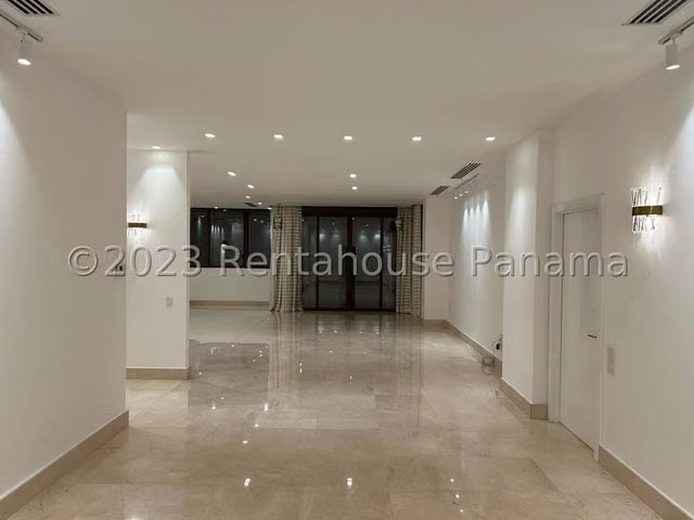 Venta Ocean Reef Garden - 24YCG5071