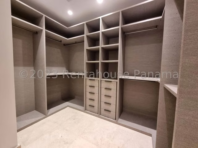 Venta Ocean Reef Garden - 24YCG5071