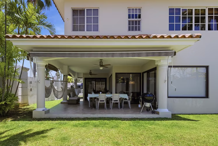 Casa en alquiler en costa del este - Costa Bay - G.ch
