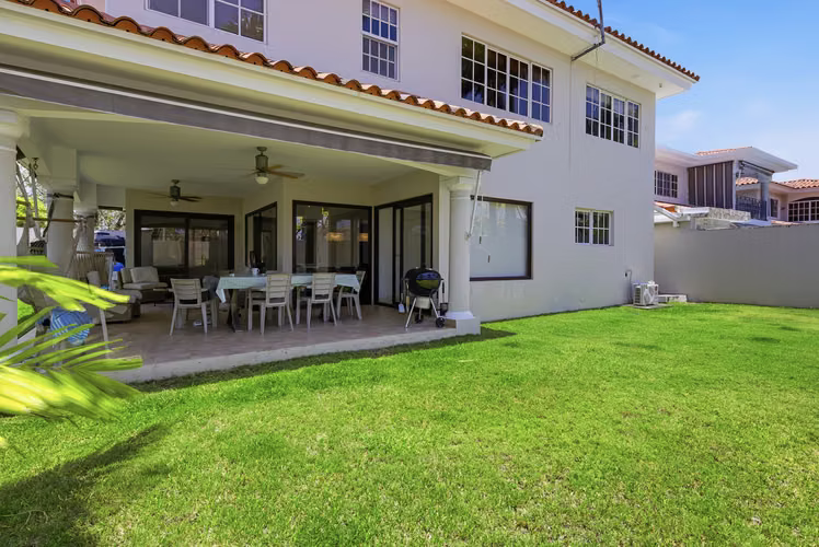 Casa en alquiler en costa del este - Costa Bay - G.ch
