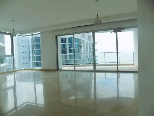 Venta Pacific Village Punta Pacifica 26YCG6548