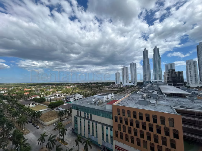 Se Vende Apartamento en Costa del Este LA26-7291
